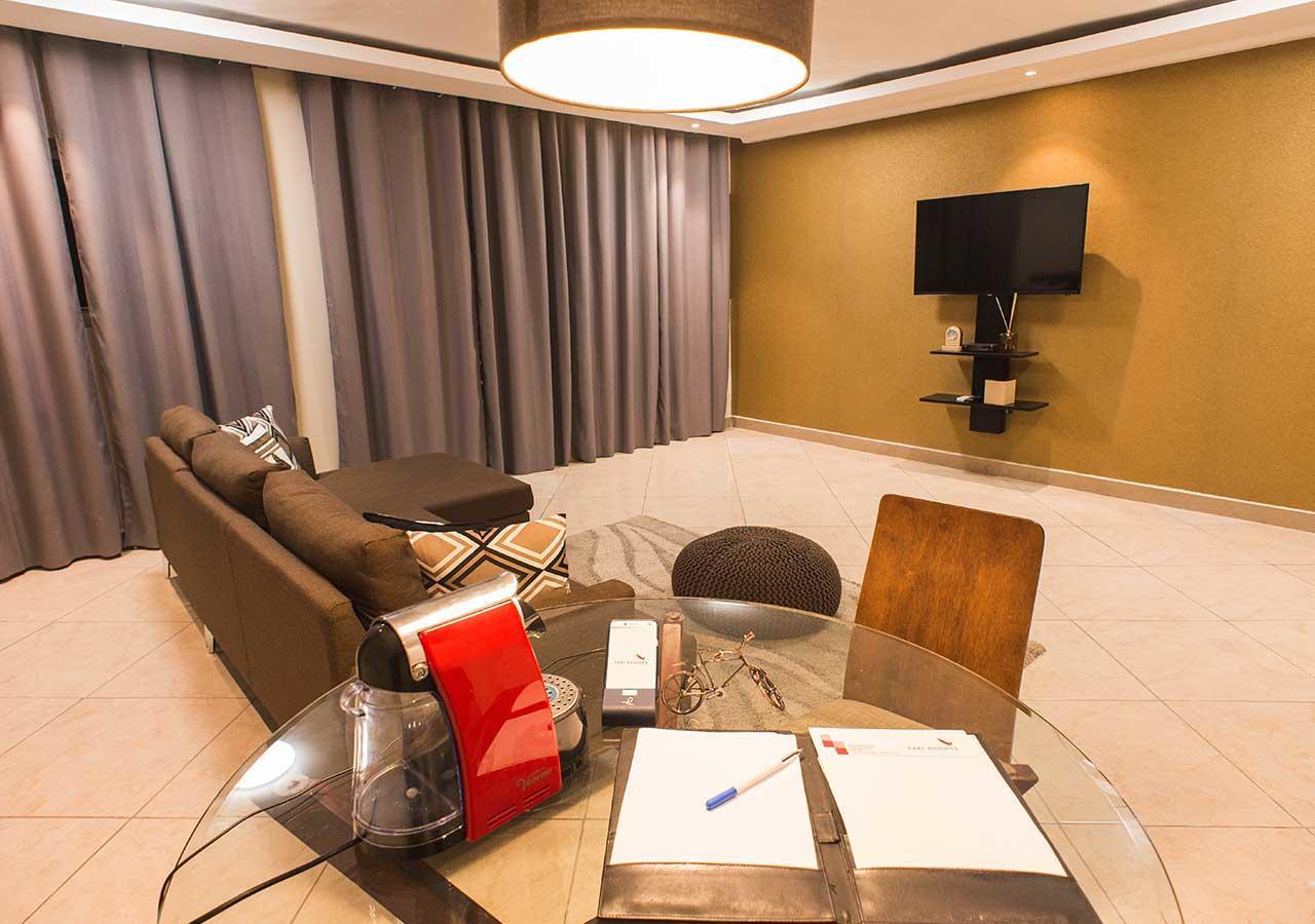 Earl Heights Suites Hotel Accra Exterior photo
